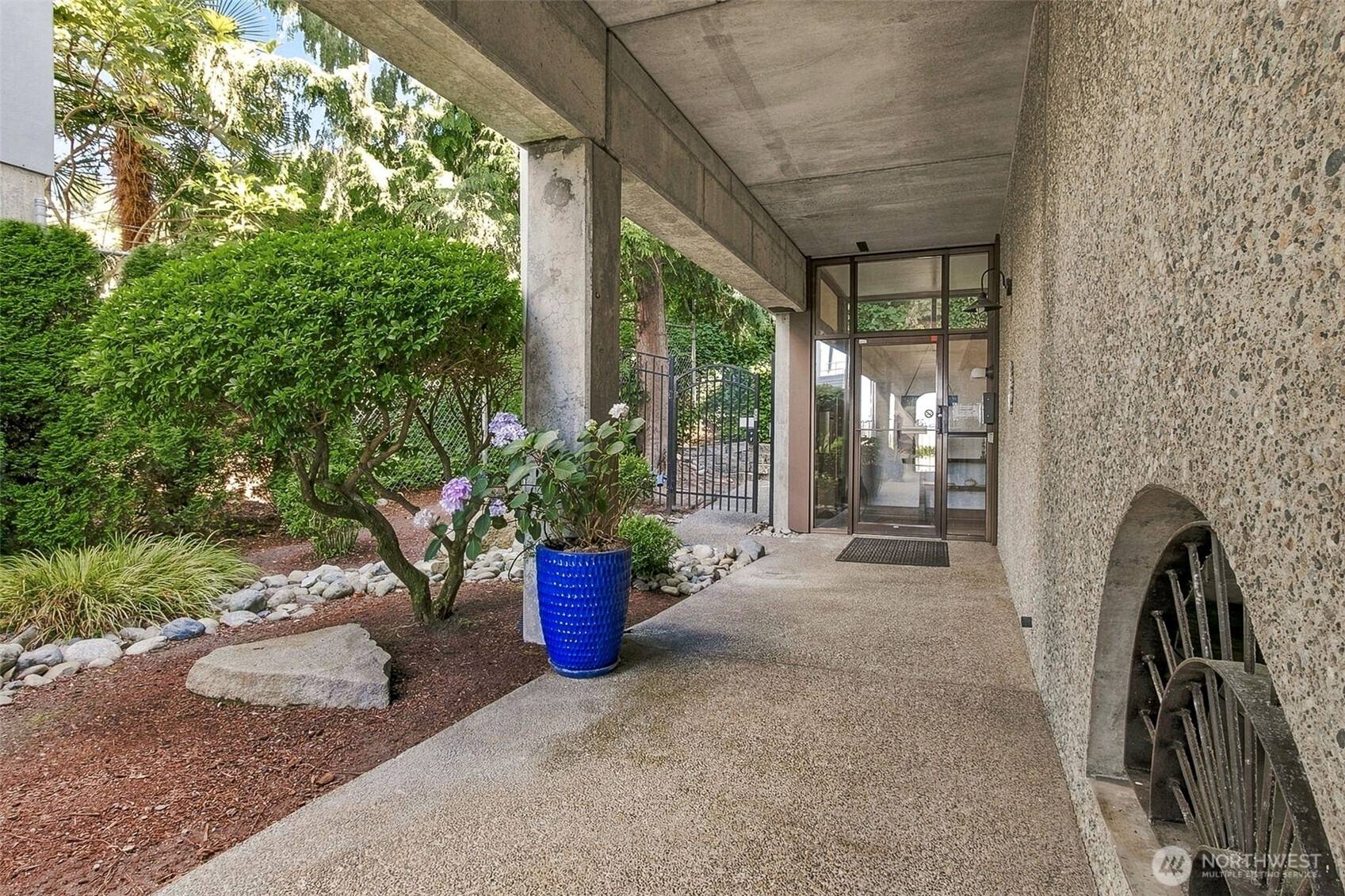 22222 Dock AVE S #2C, Des Moines, WA 98198