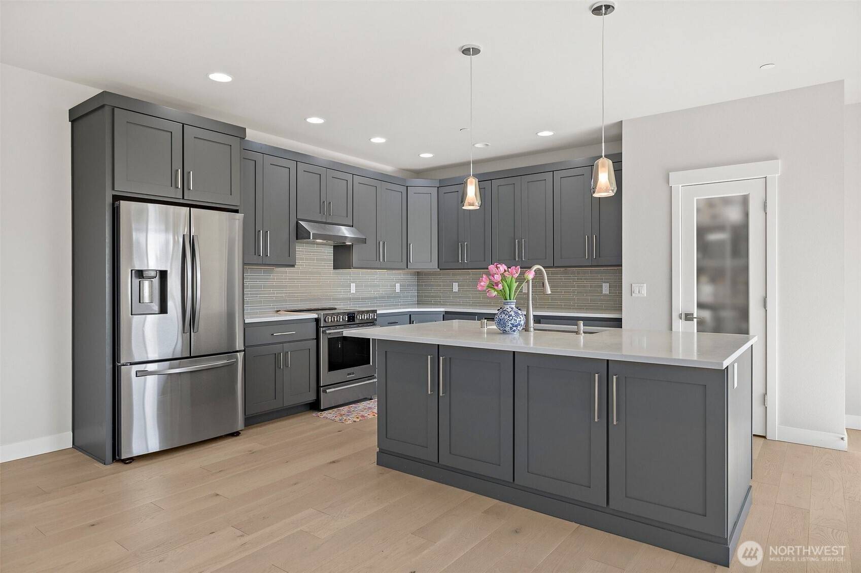 17115 11th PL W #B, Lynnwood, WA 98037