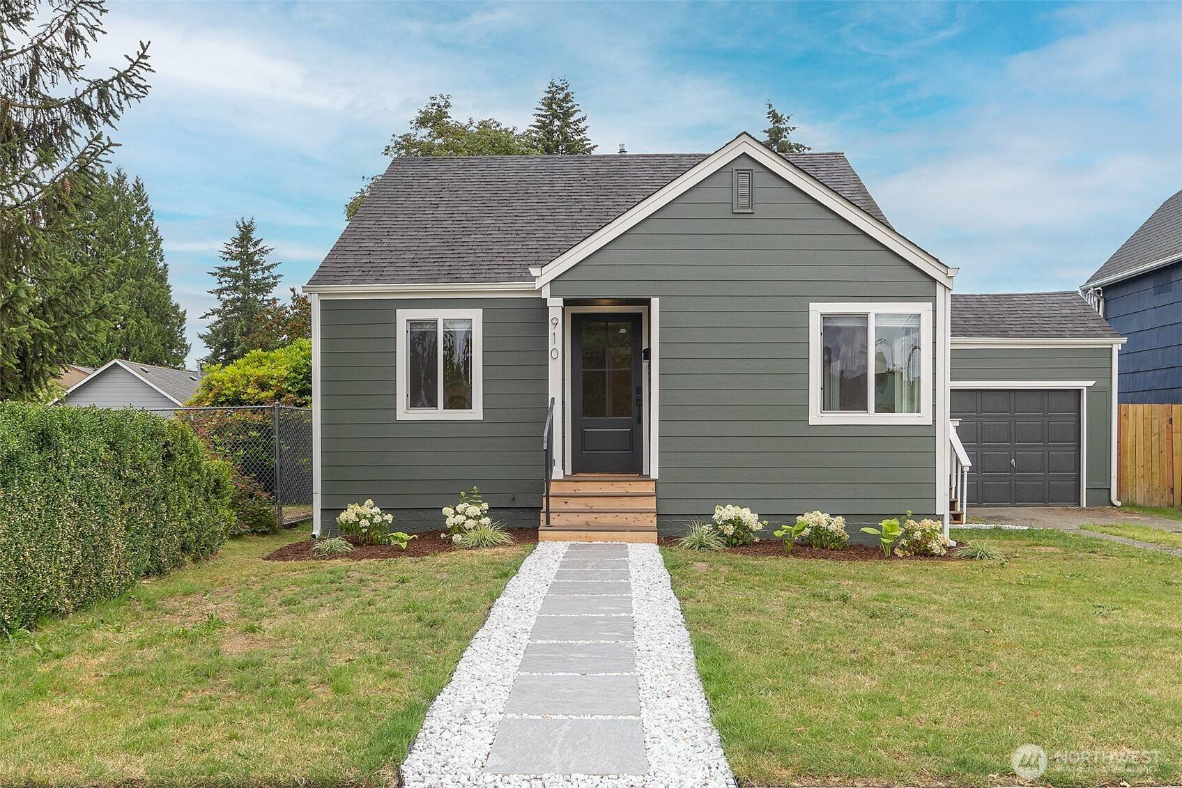 910 E MAIN ST, Auburn, WA 98002