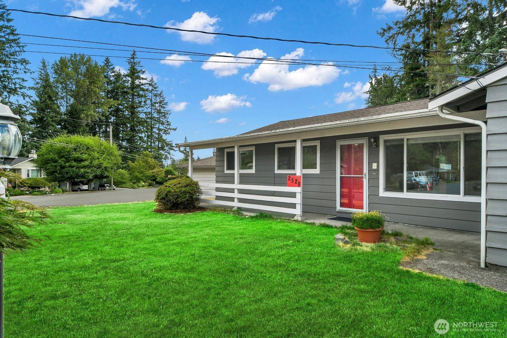 2528 166th AVE NE, Bellevue, WA 98008