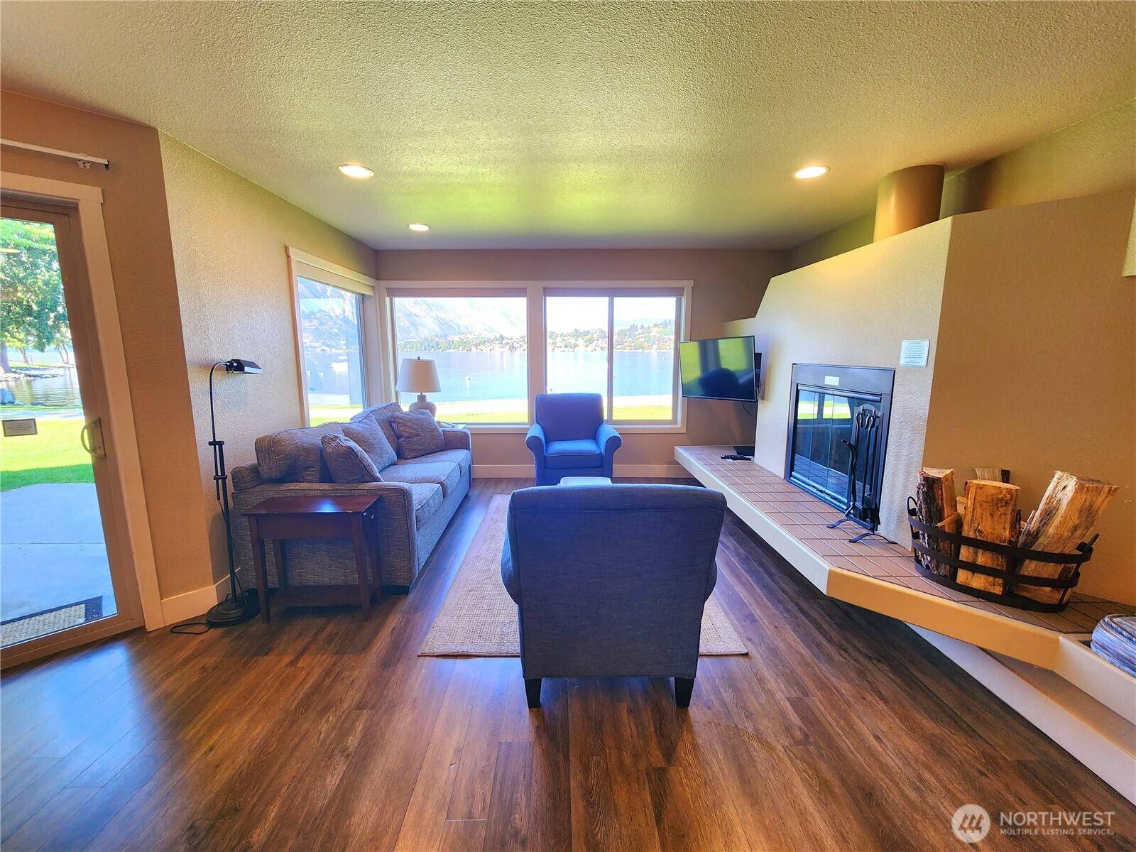 1 Beach 555-C, Manson, WA 98831