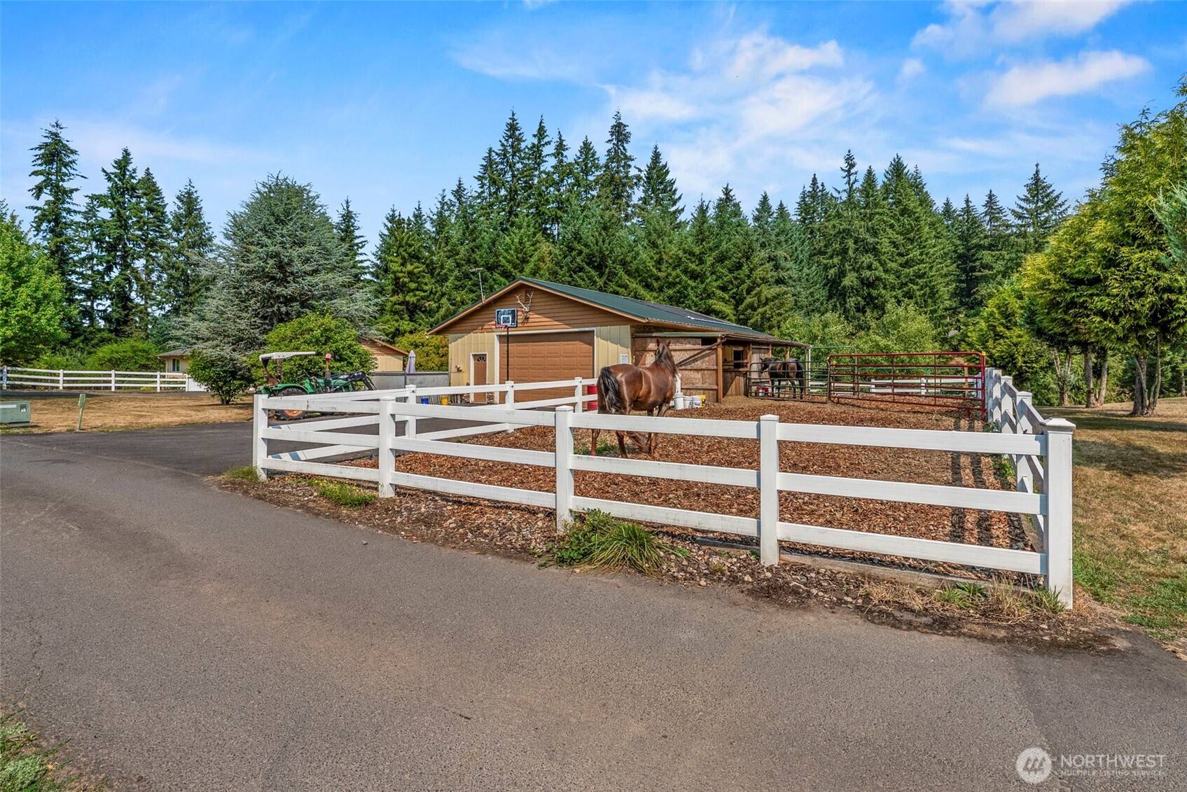 891 Young RD, Kelso, WA 98626