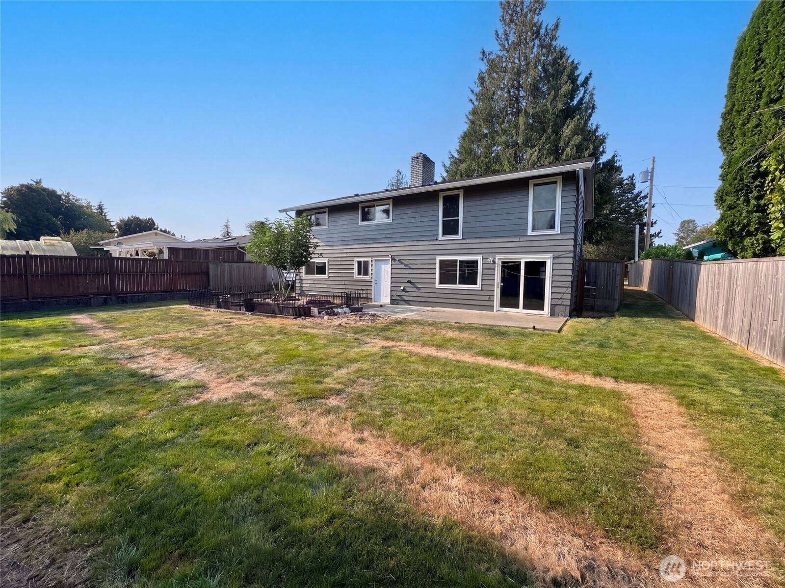 422 116th PL SW, Everett, WA 98204
