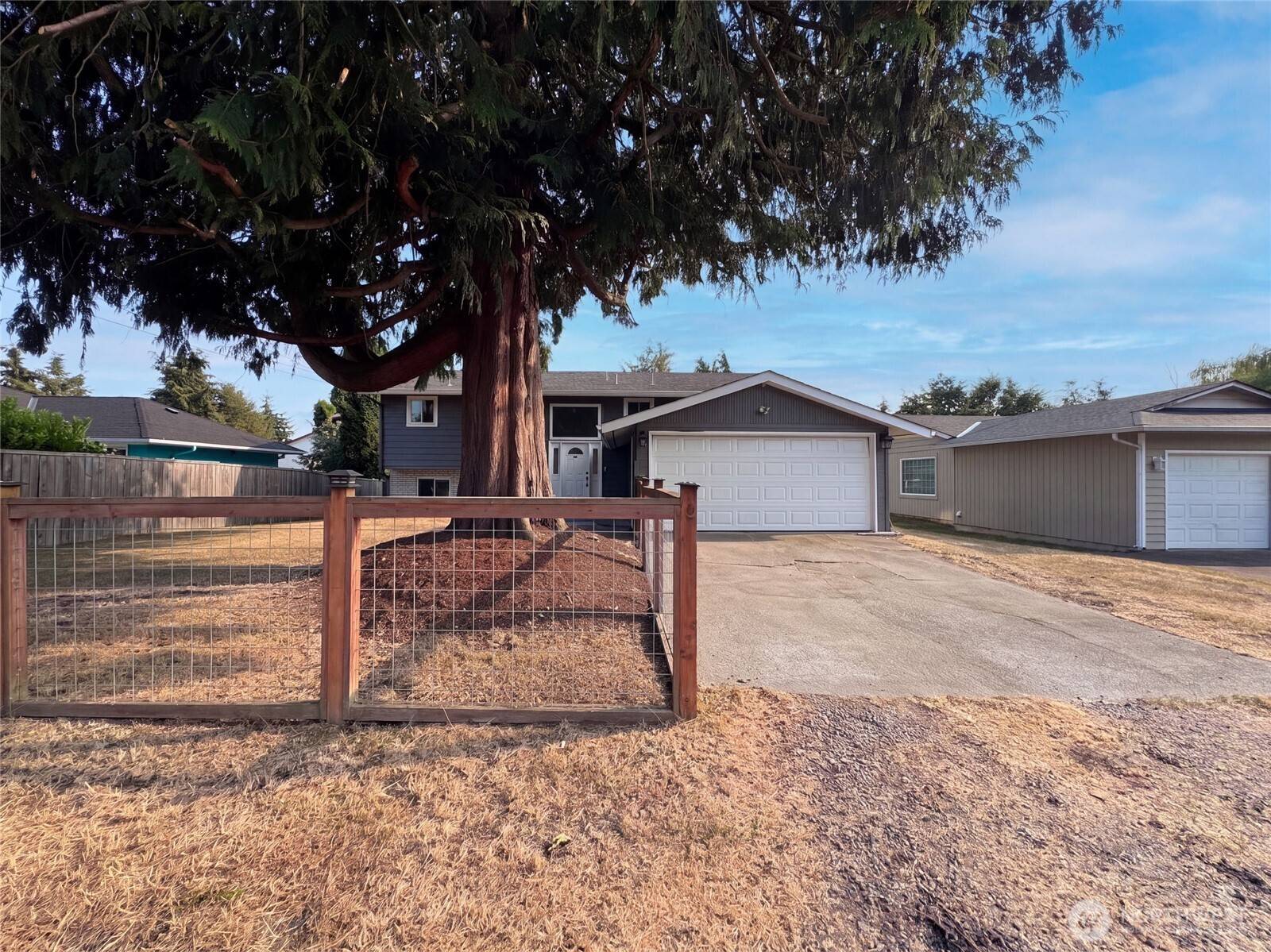 422 116th PL SW, Everett, WA 98204