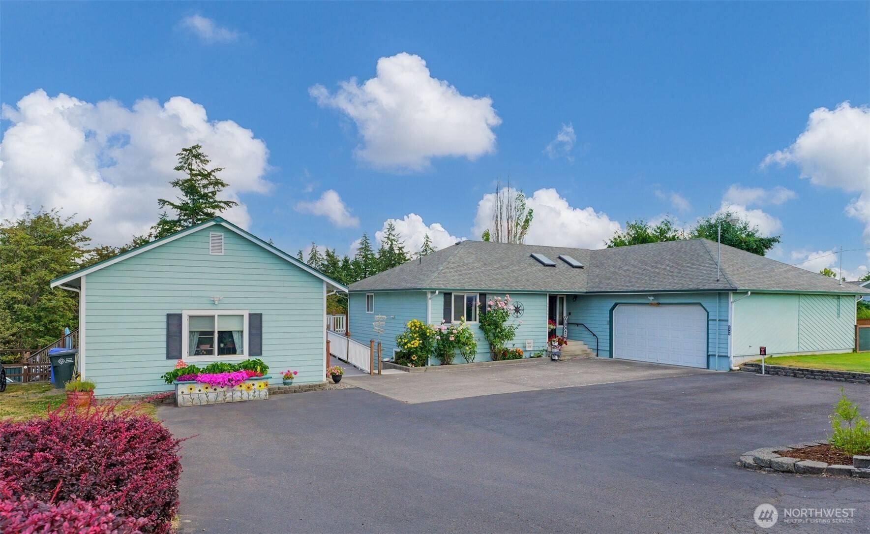 6969 Vickery AVE E, Tacoma, WA 98443