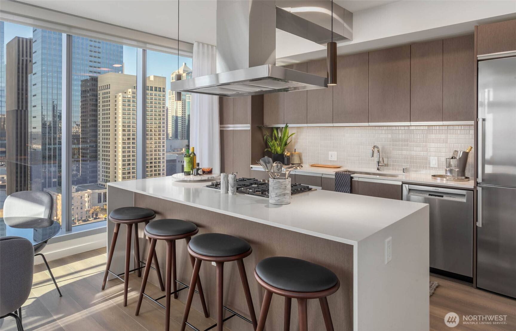 800 Columbia ST #2203, Seattle, WA 98104