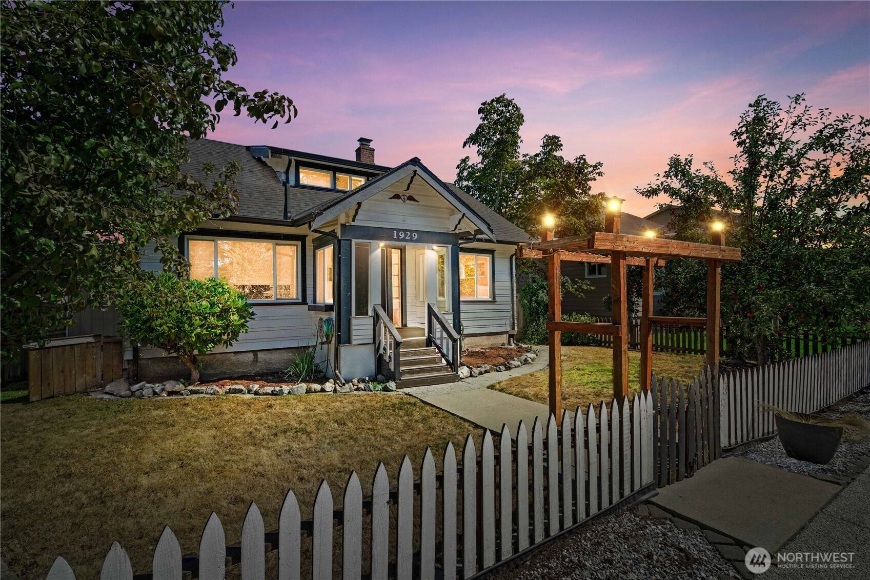 1929 S Sprague AVE, Tacoma, WA 98405