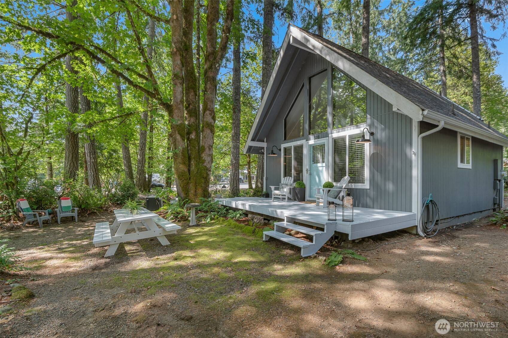 510 N Duckabush DR E, Hoodsport, WA 98548