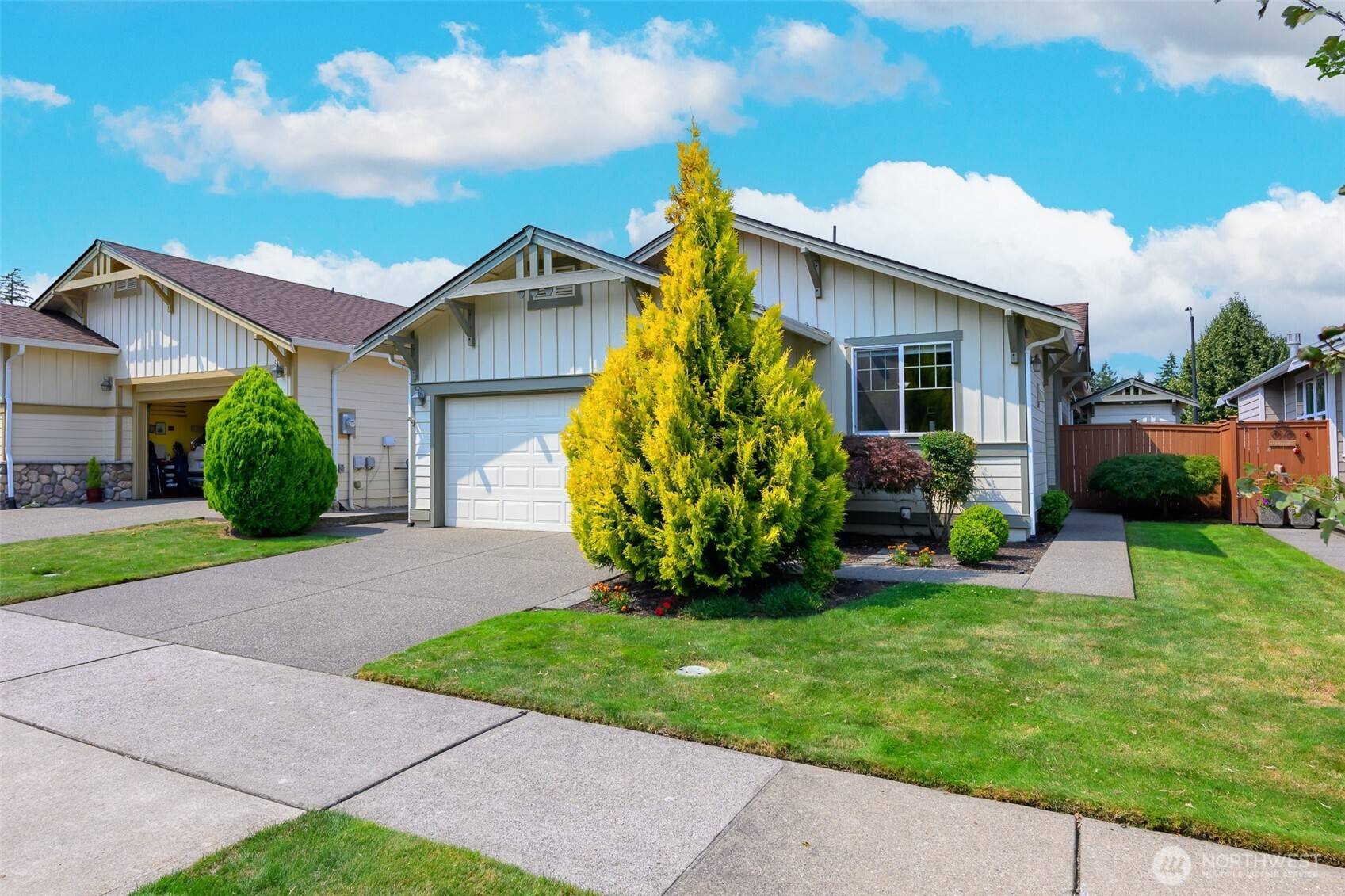 4933 Bend DR NE, Lacey, WA 98516