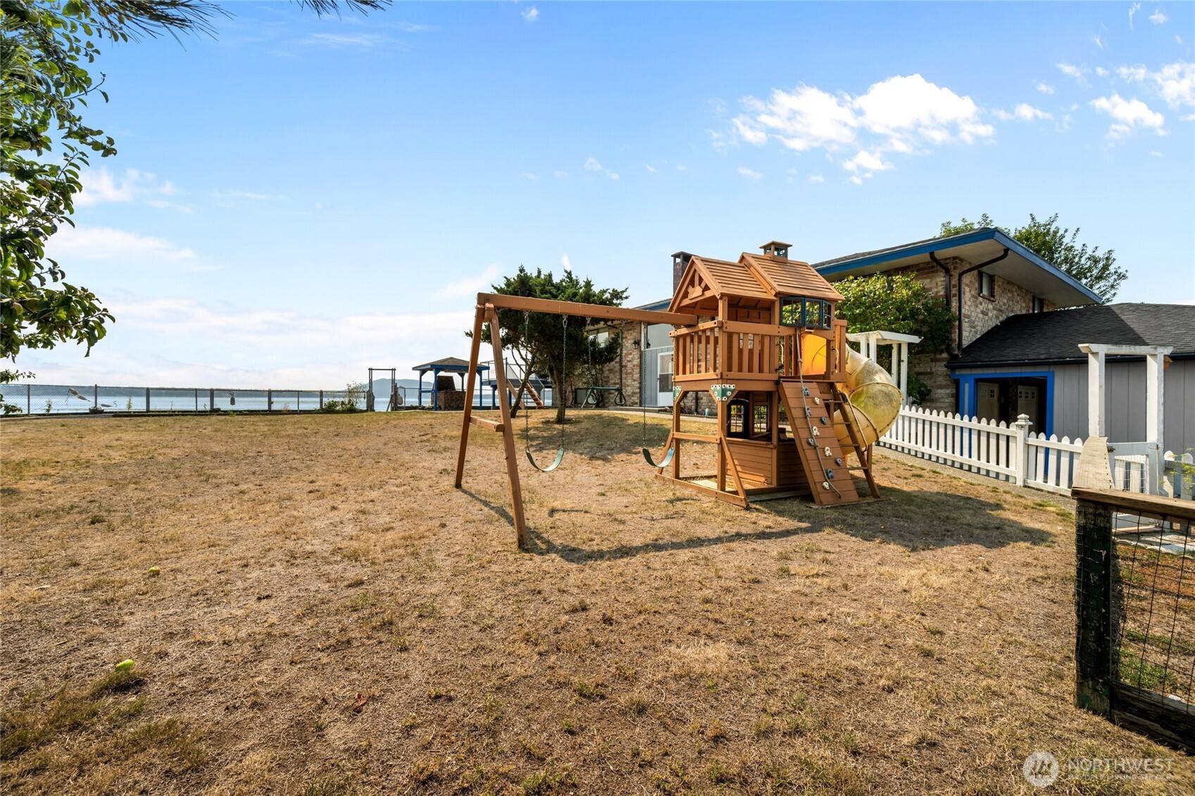 3962 Saltspring DR, Ferndale, WA 98248