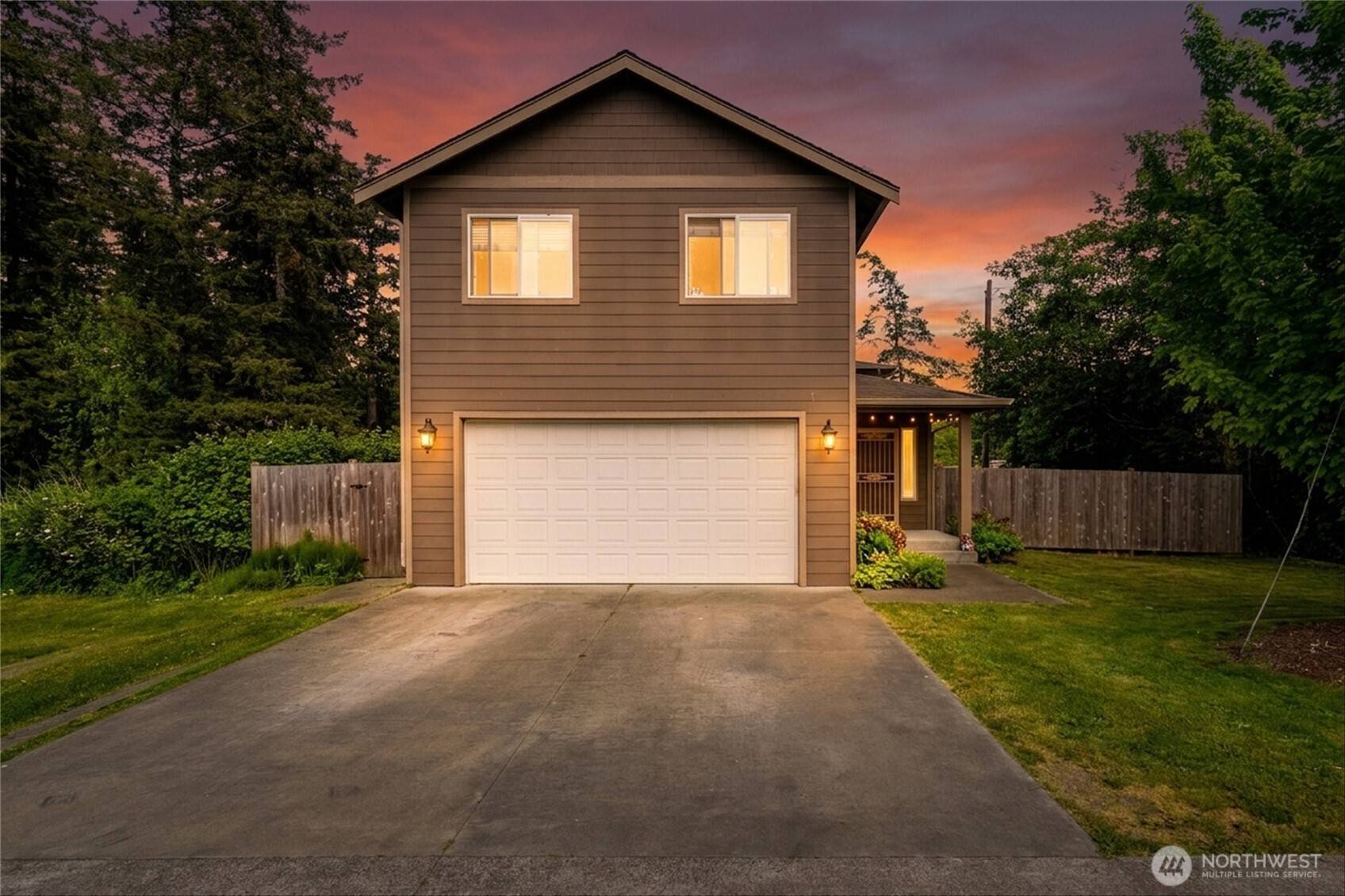 4662 Alderson RD, Blaine, WA 98230