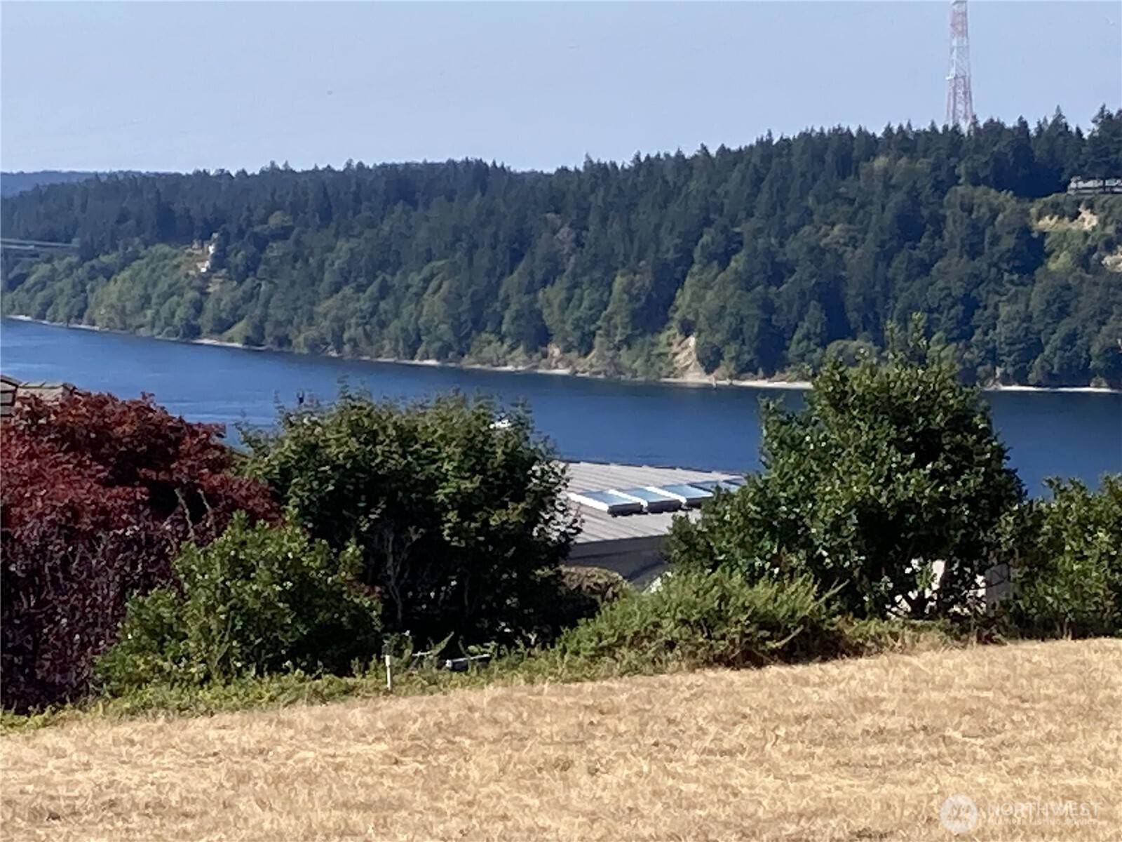 6723 N Parkview LN, Tacoma, WA 98407