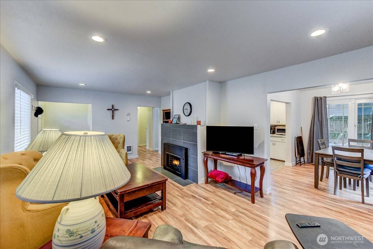624 Madison ST, Everett, WA 98203