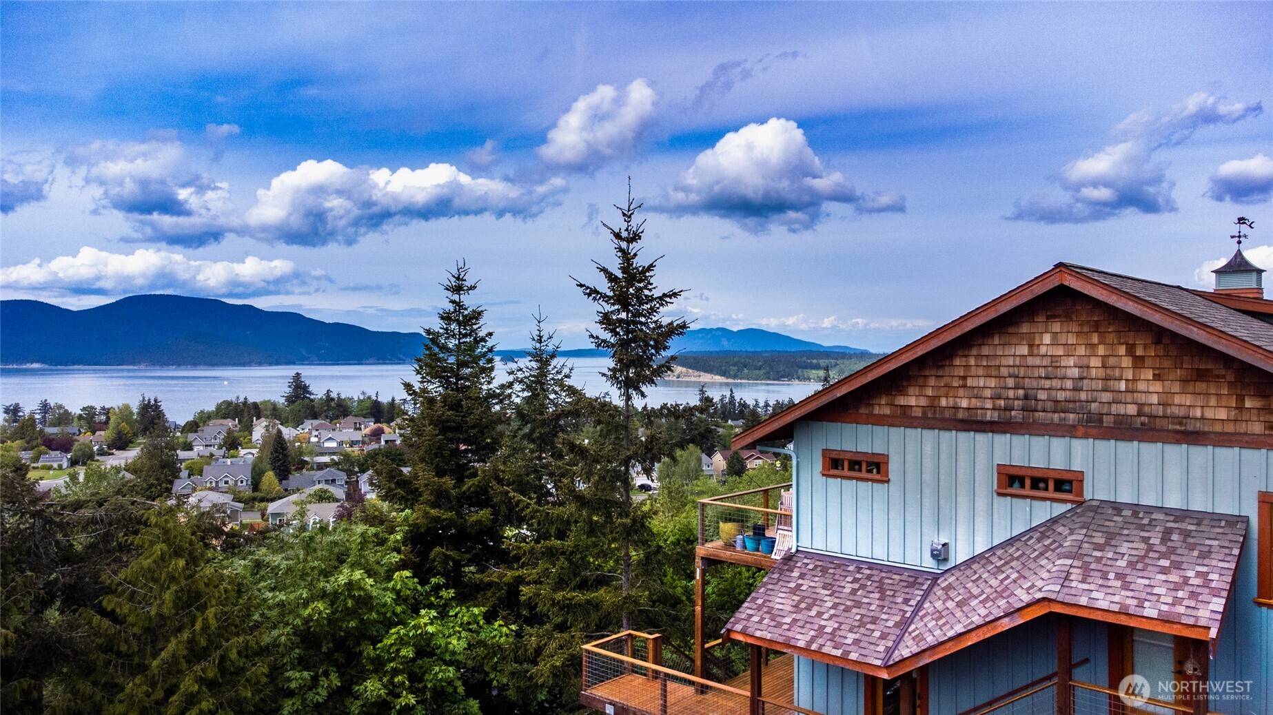 2016 Kansas AVE, Anacortes, WA 98221