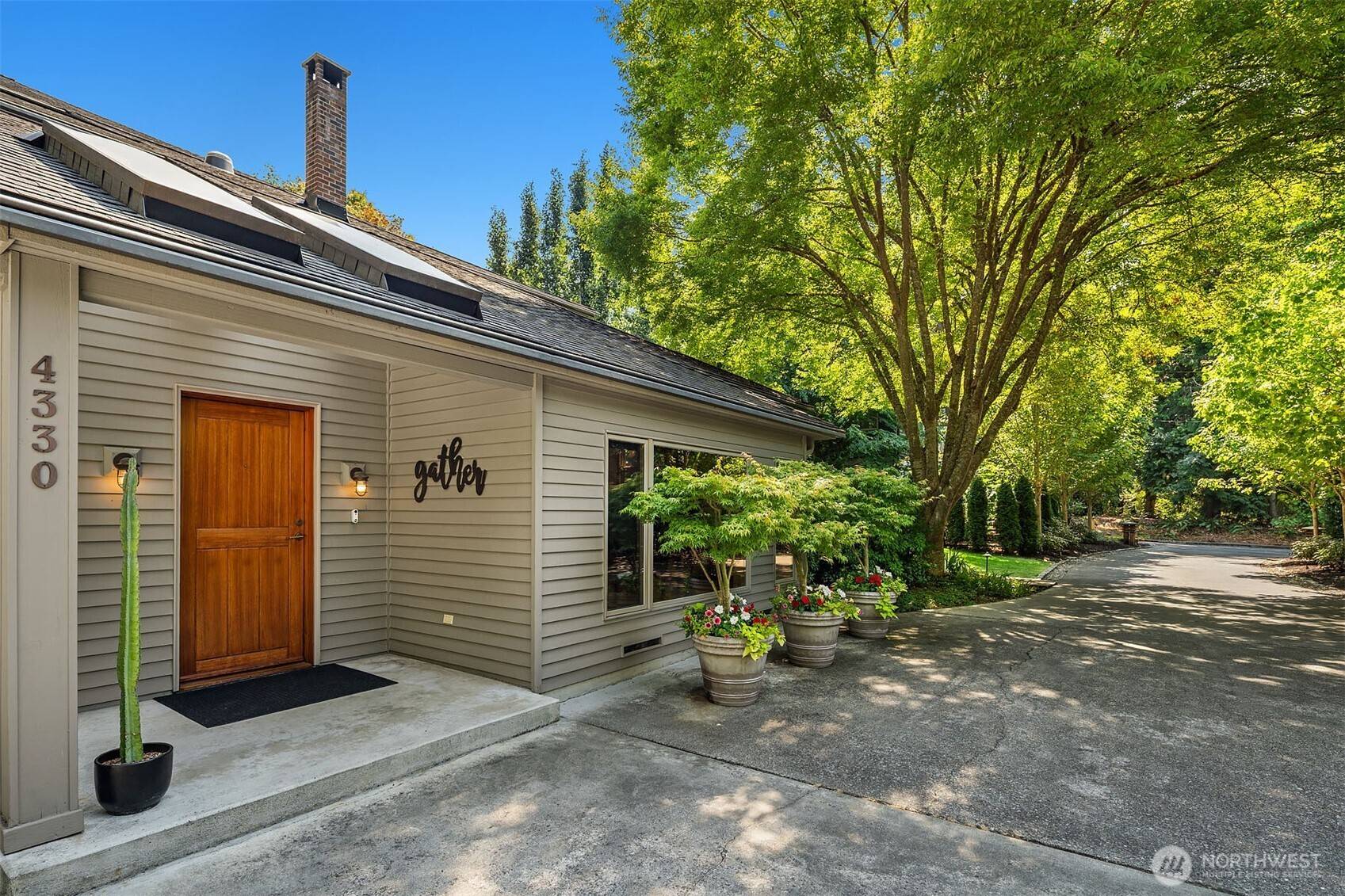 4330 W Cramer ST, Seattle, WA 98199