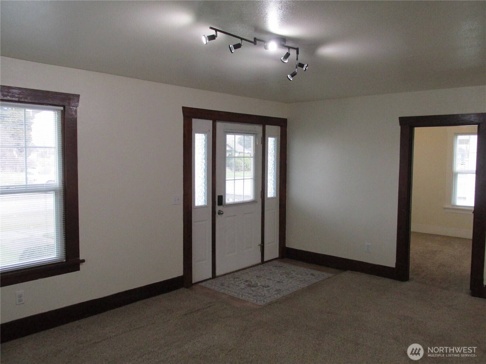 110 E Hazel AVE, Burlington, WA 98233