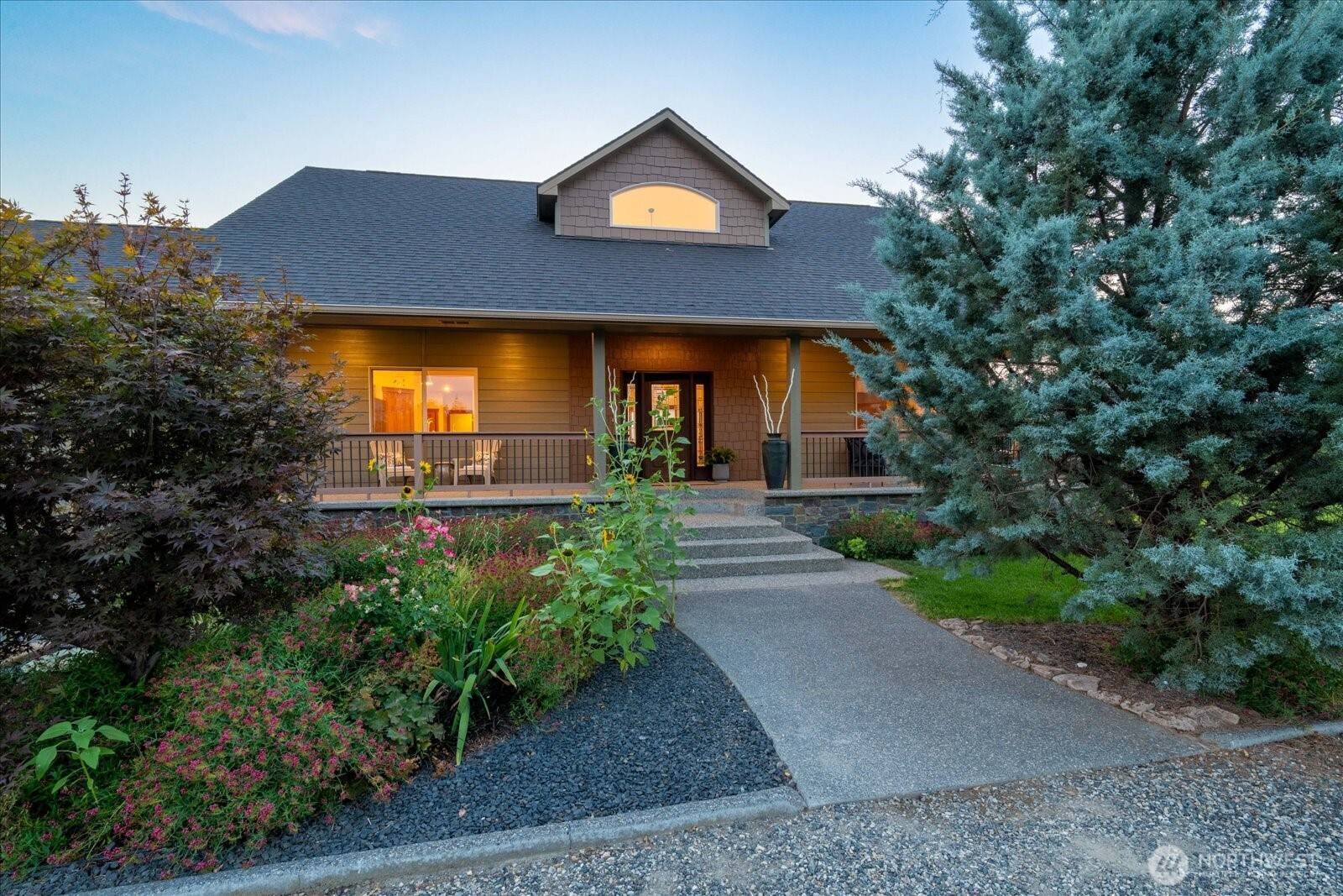 9334 N Canyon View PR NE, Benton City, WA 99320