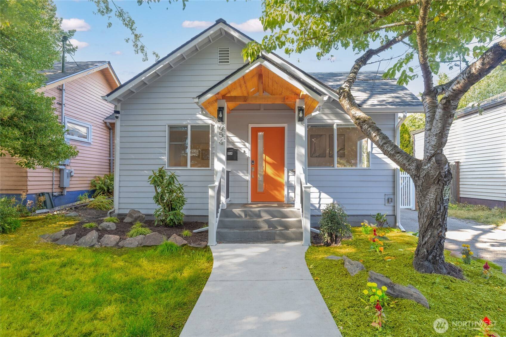 654 NW 53 ST, Seattle, WA 98107