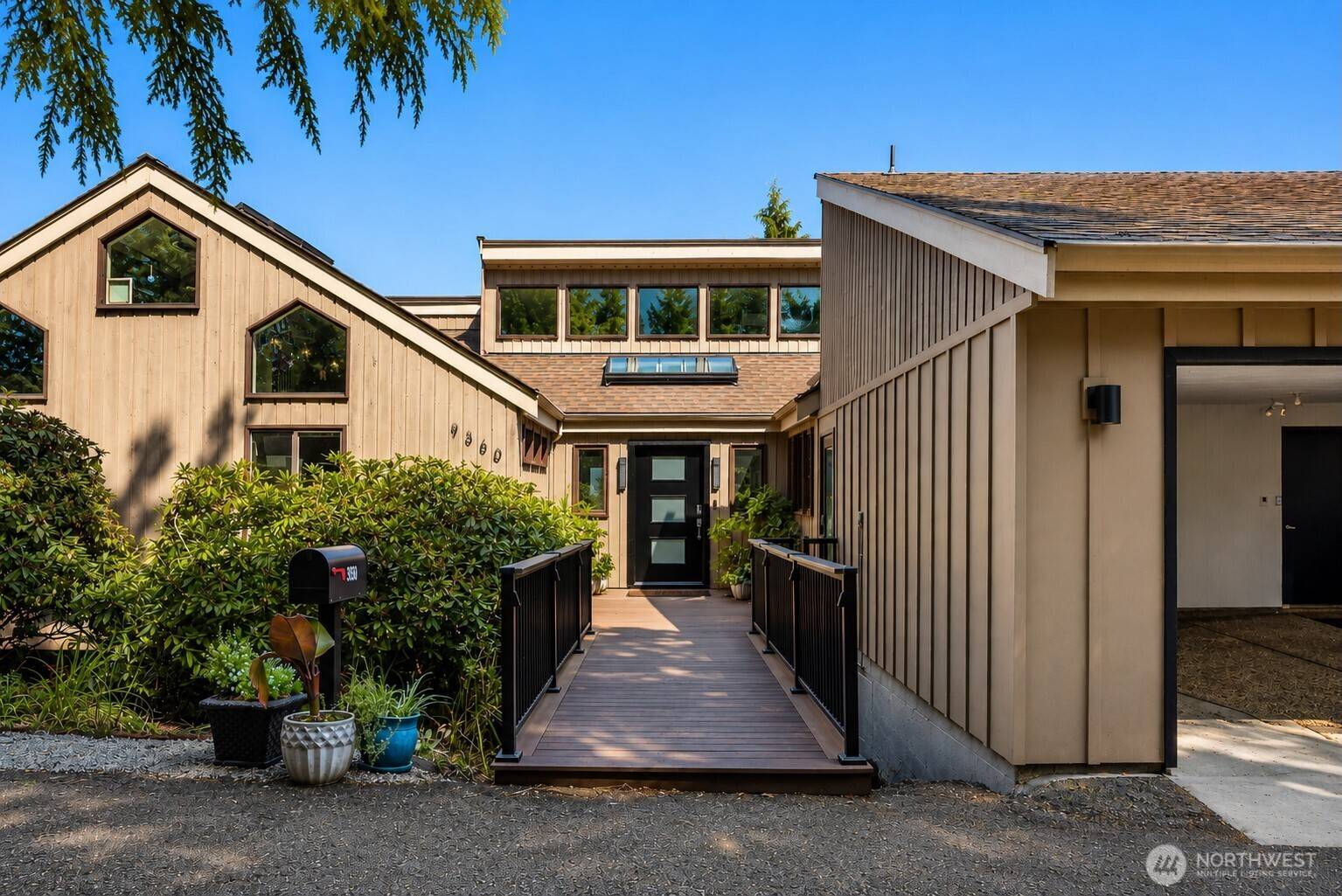9360 Mercerwood DR, Mercer Island, WA 98040
