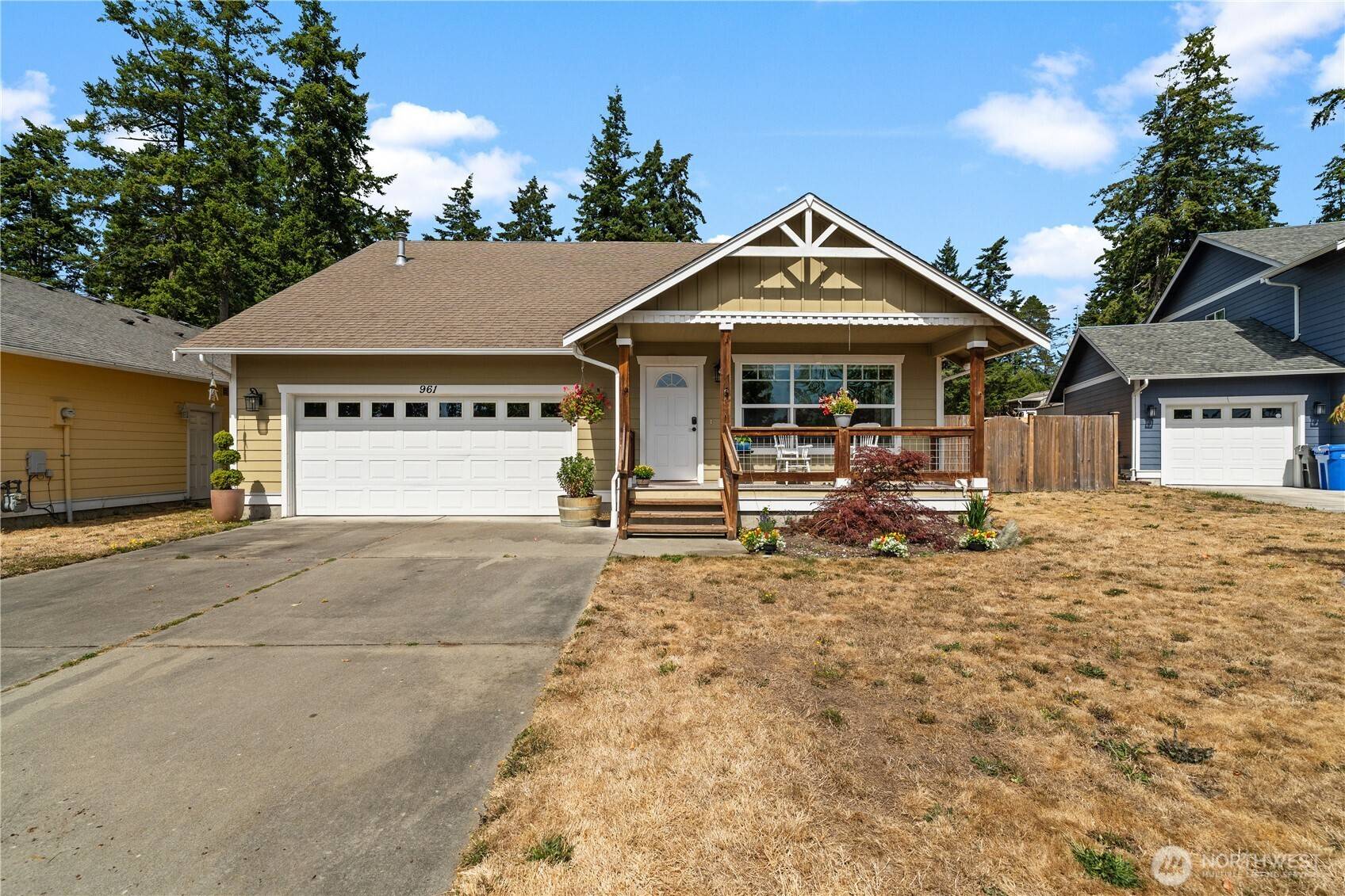 961 NW Longview DR, Oak Harbor, WA 98277