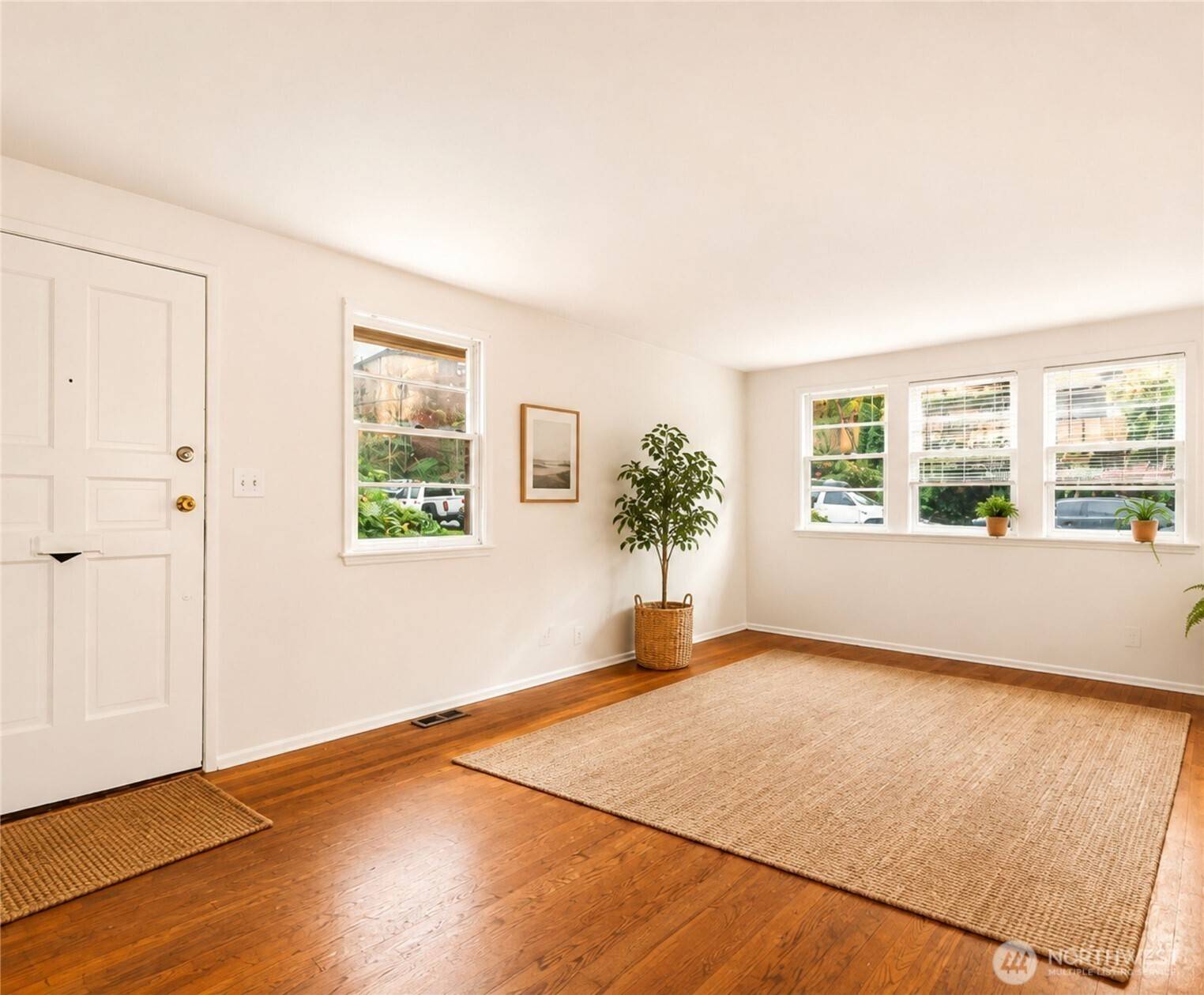 3820 14th AVE S, Seattle, WA 98178