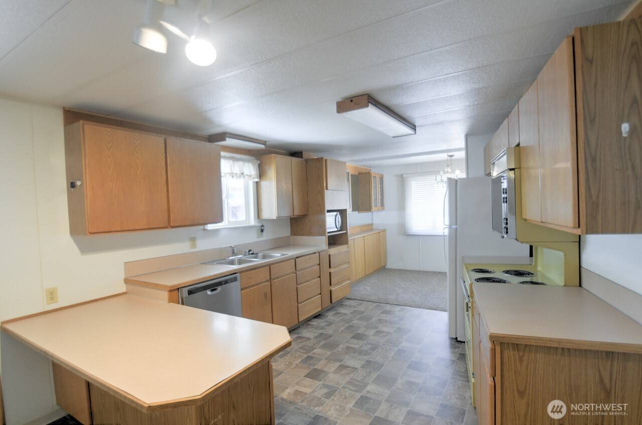 1841 Trosper RD SW #2, Tumwater, WA 98512