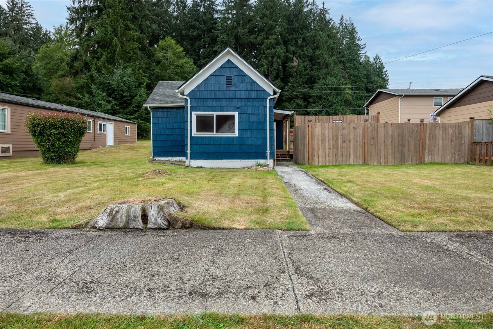 1720 2nd ST, Cosmopolis, WA 98537