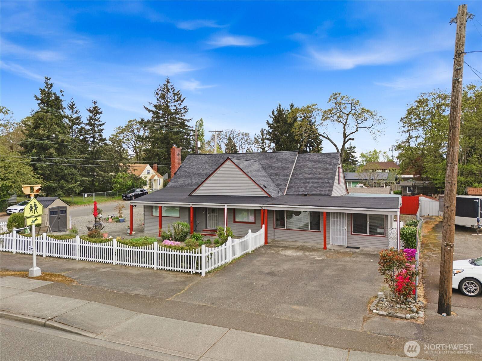 6323 100th ST SW, Lakewood, WA 98499