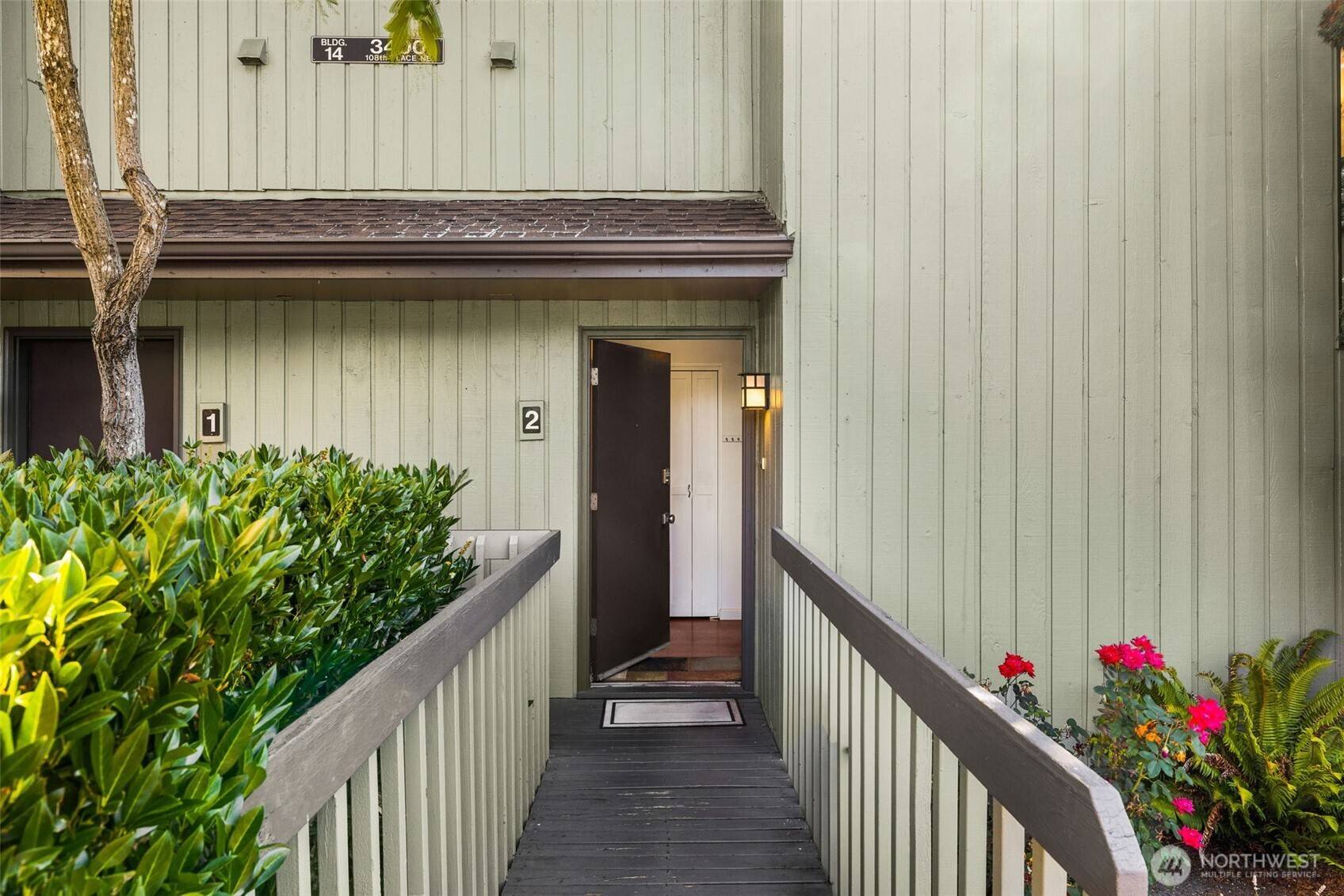 3400 108th PL NE #2, Bellevue, WA 98004