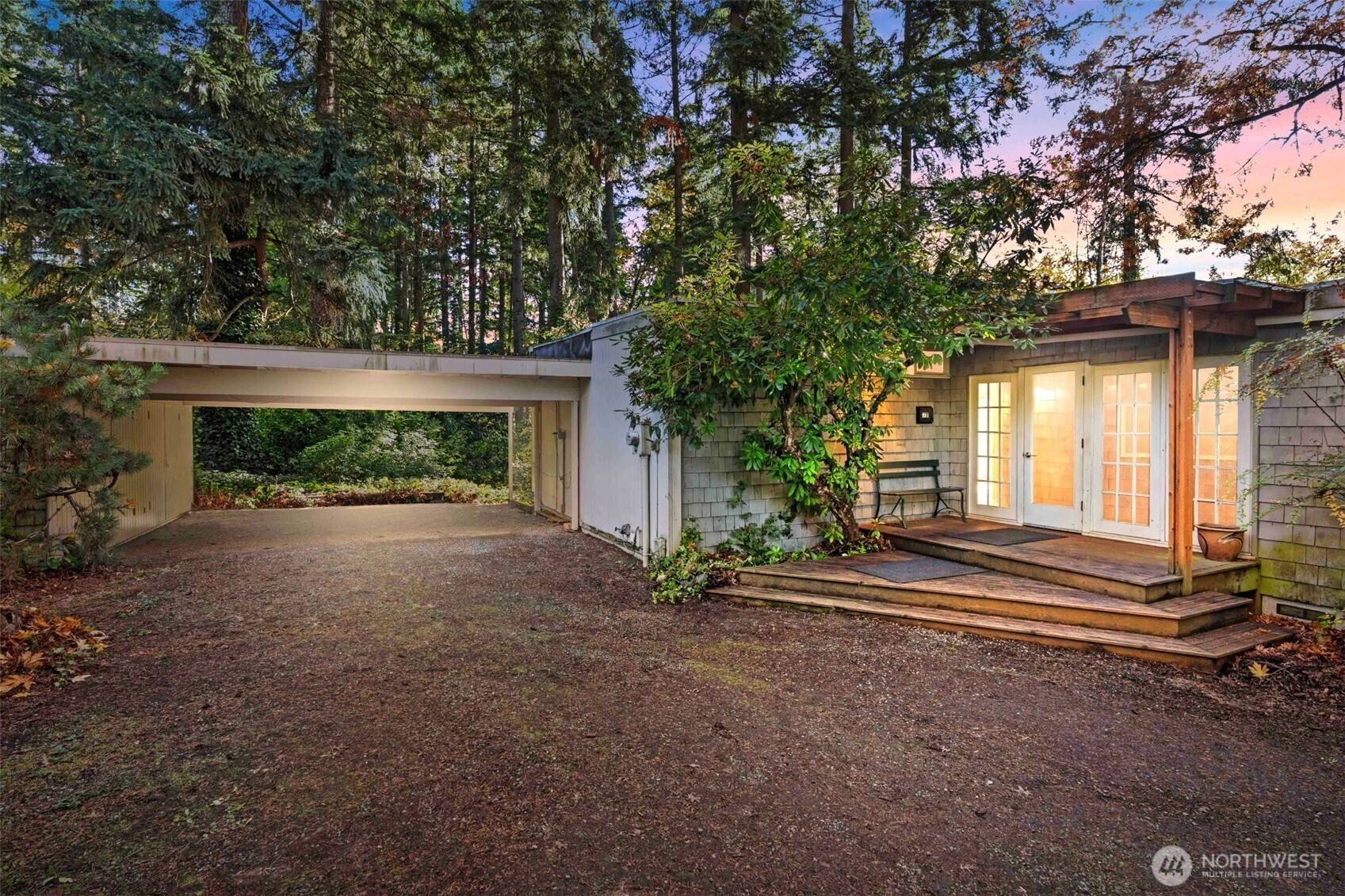 12117 SE 26th ST, Bellevue, WA 98005