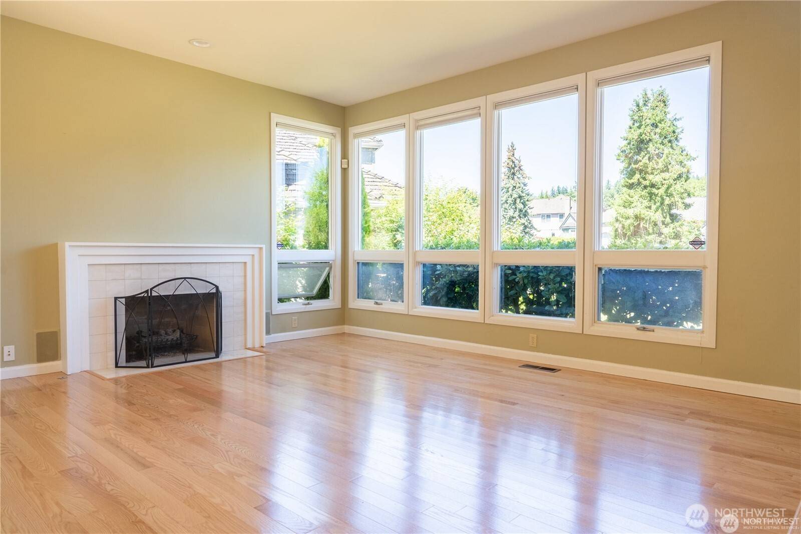 13810 SE 62nd ST, Bellevue, WA 98006