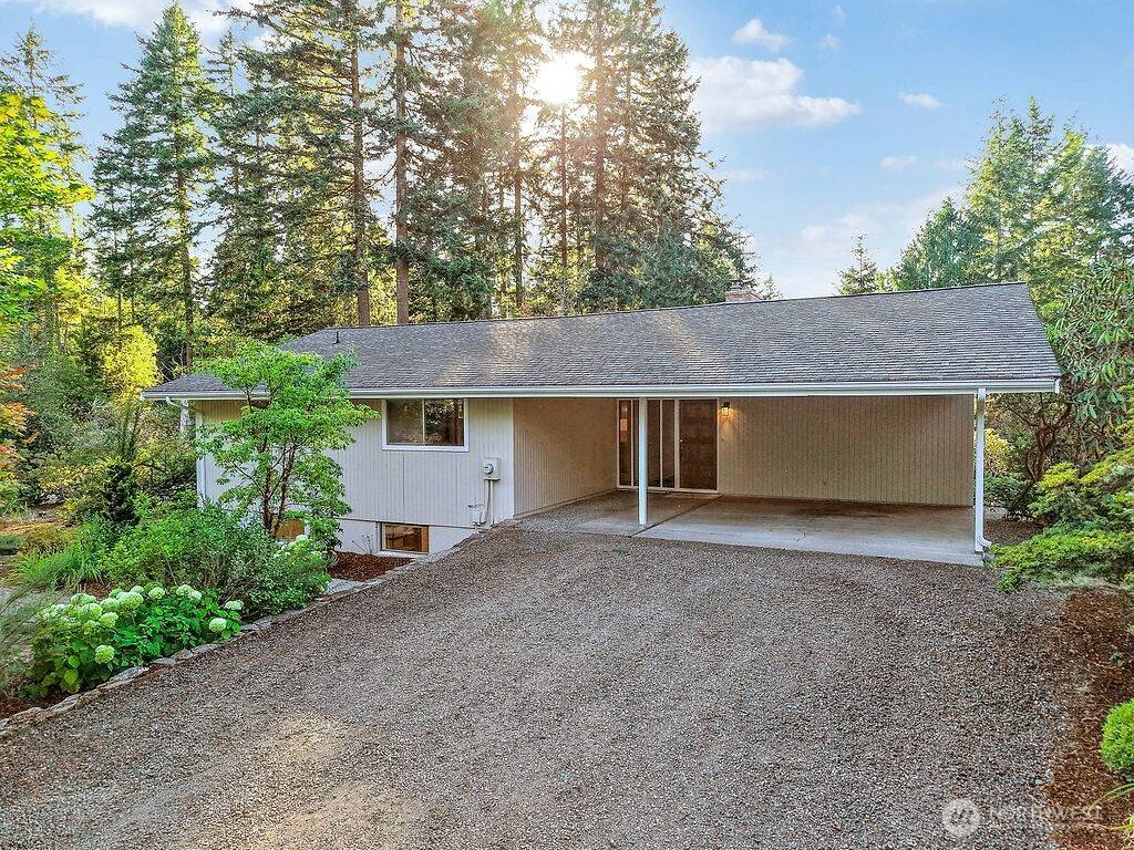 2401 NW Finn Hill RD, Poulsbo, WA 98370