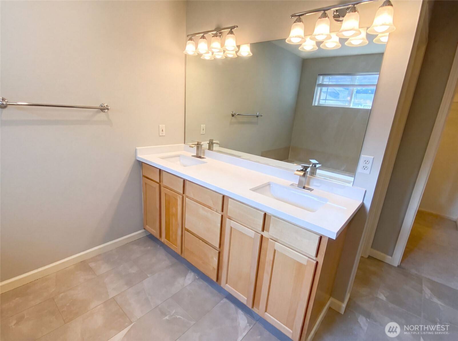 10769 221st LN NE #18, Redmond, WA 98053