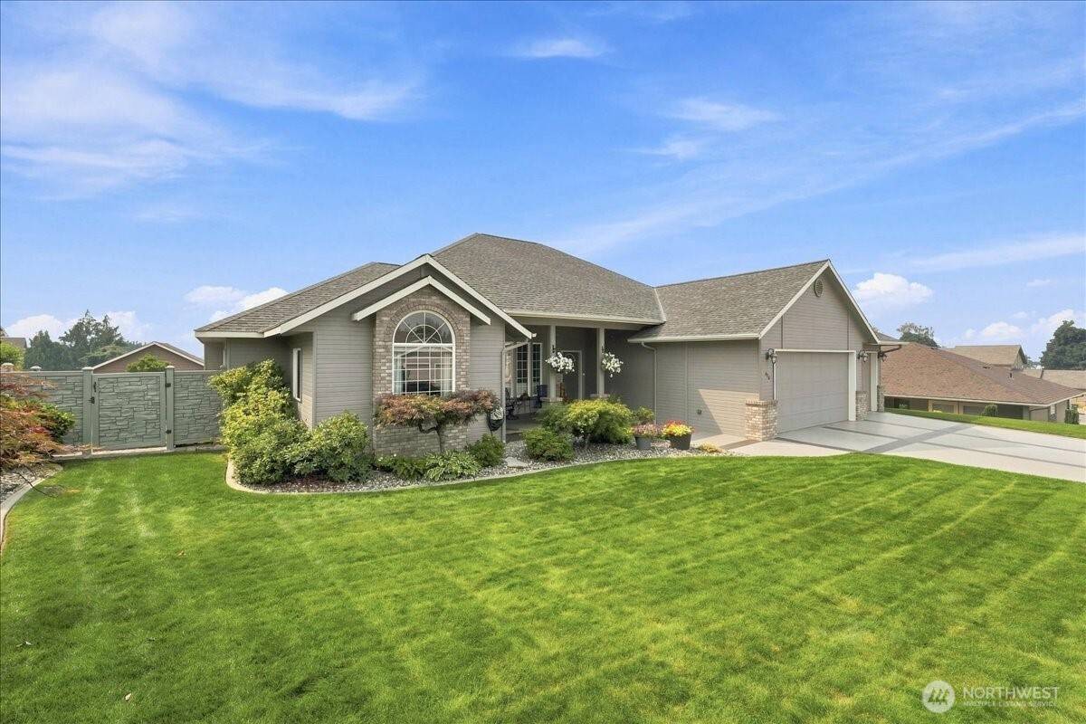 628 Briarwood DR, East Wenatchee, WA 98802