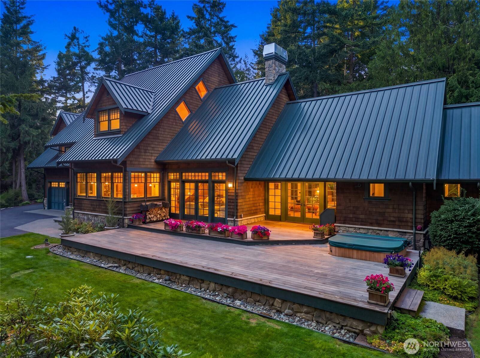 6887 Lakewood Park LN, Anacortes, WA 98221