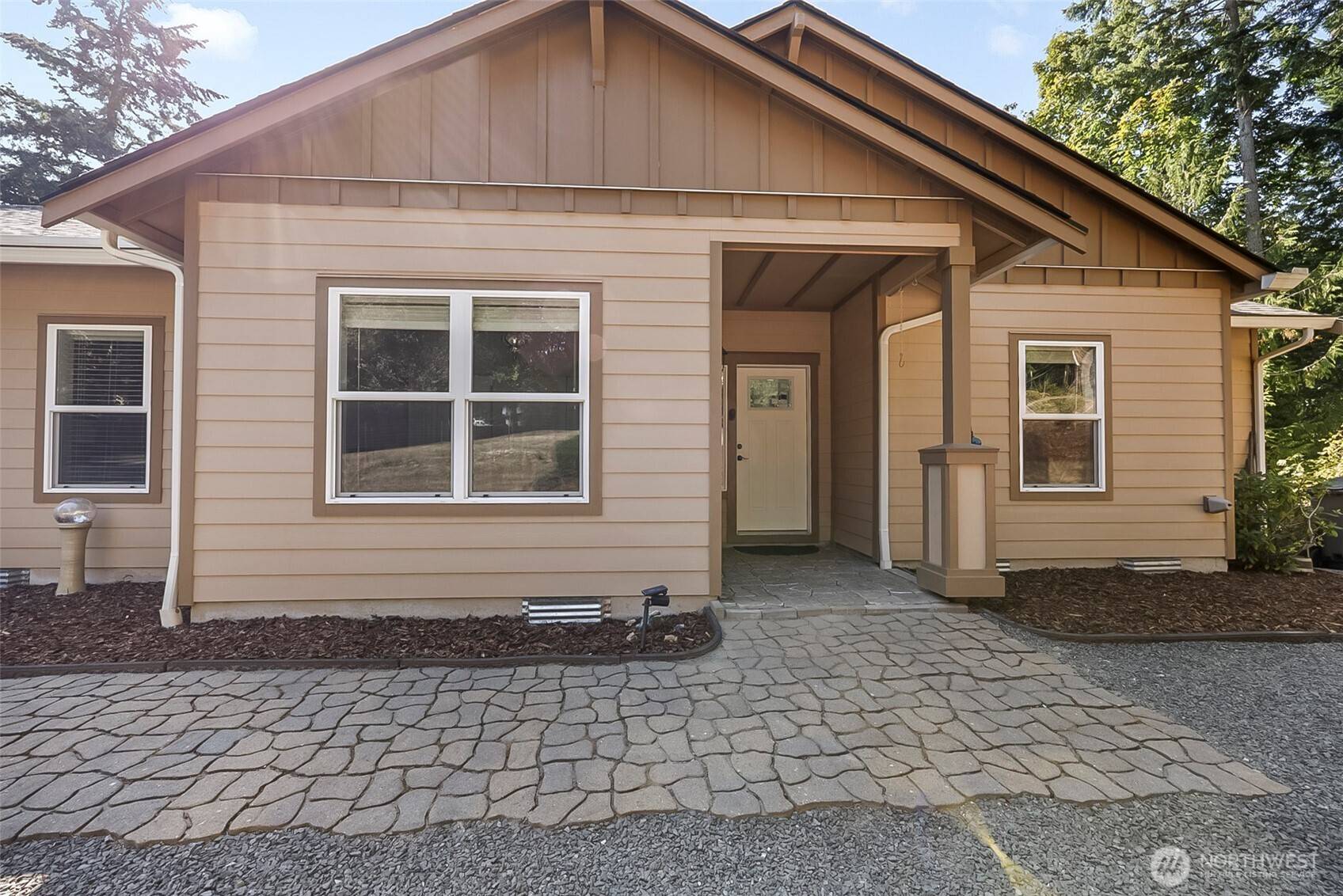8479 E Caraway RD, Port Orchard, WA 98366