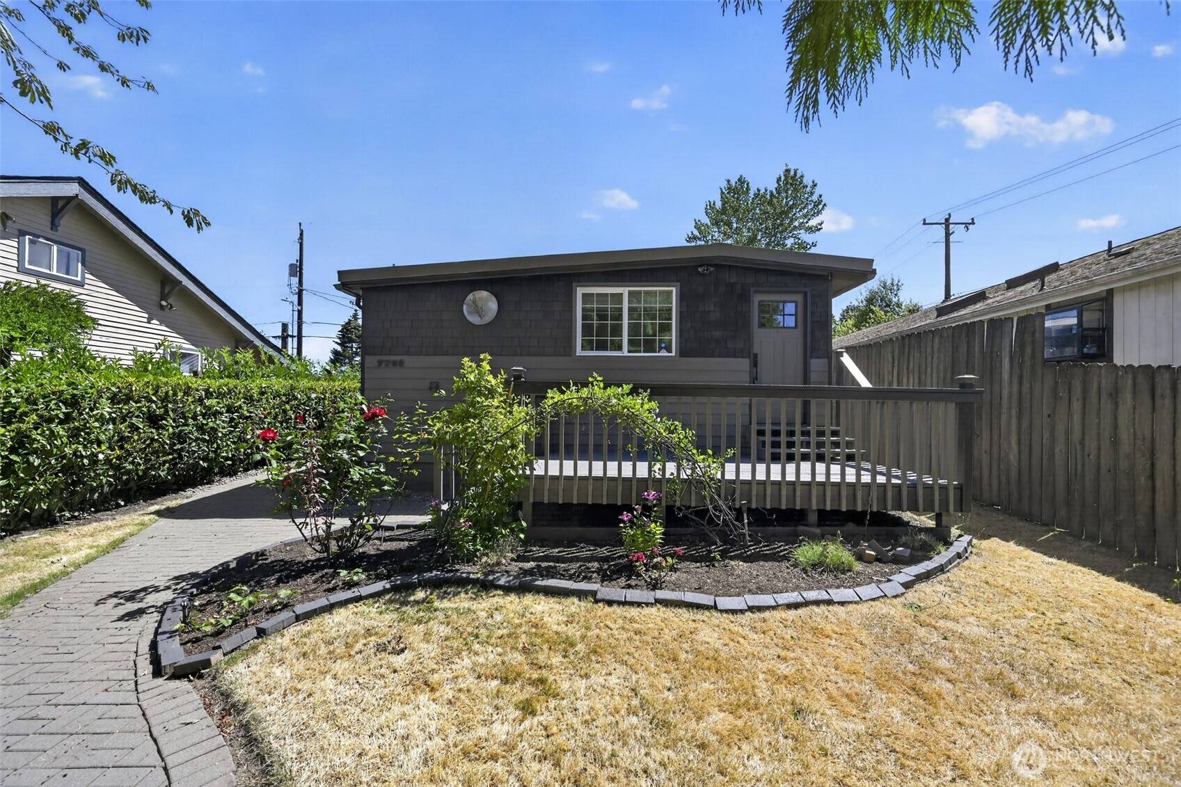 7768 14th AVE SW, Seattle, WA 98106