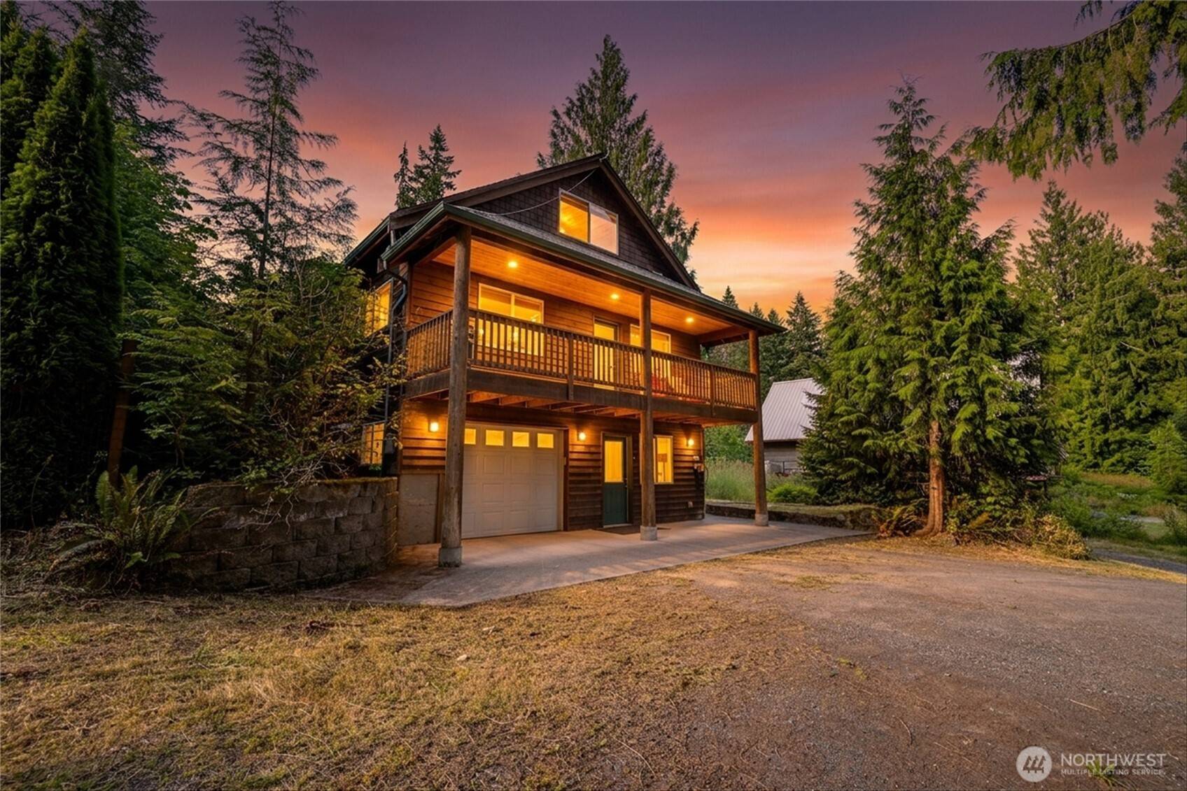 11062 Whistler LN, Deming, WA 98244