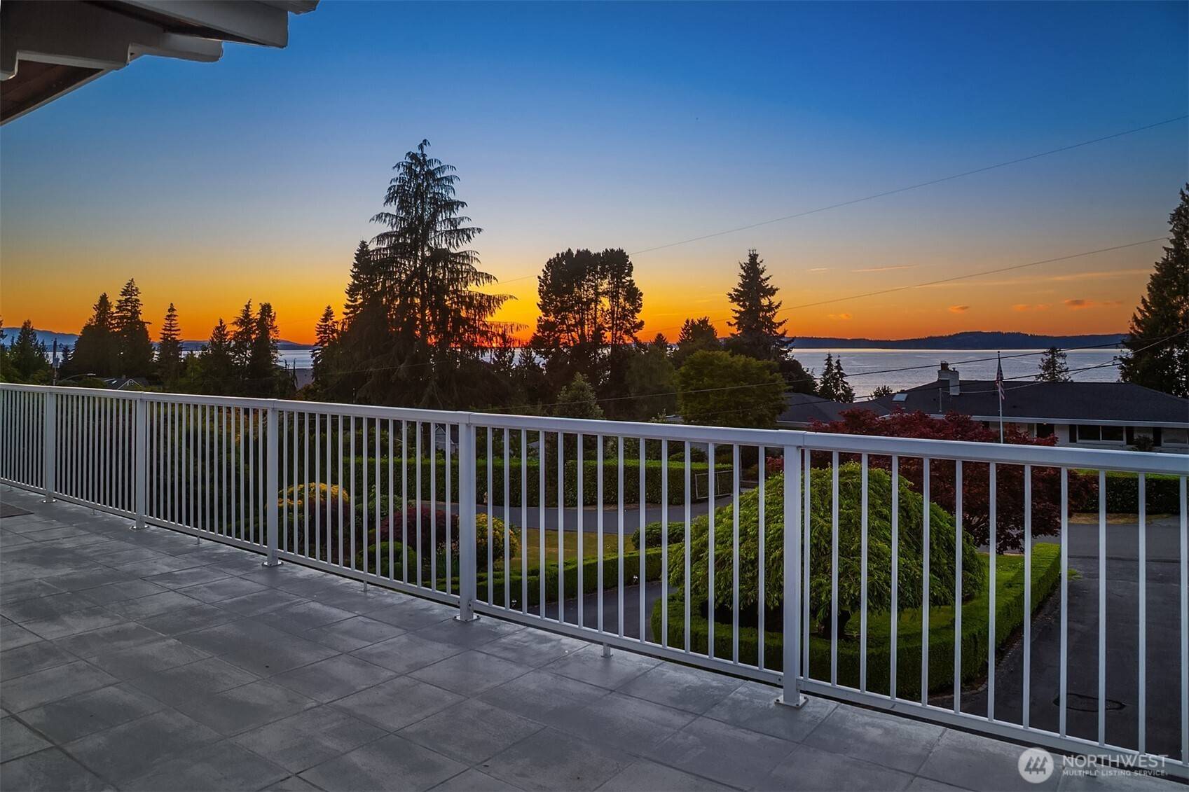 8308 Frederick PL, Edmonds, WA 98026