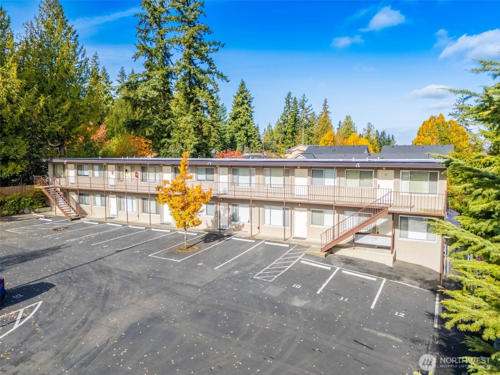 936 N 198th ST, Shoreline, WA 98133