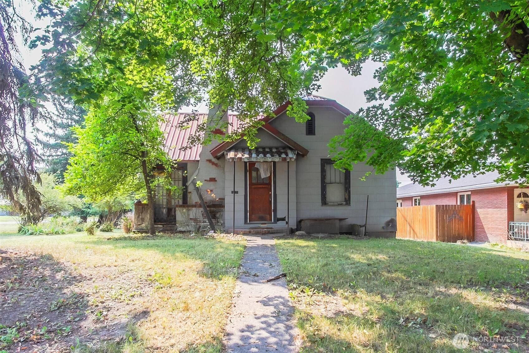 558 E 1st AVE, Colville, WA 99114