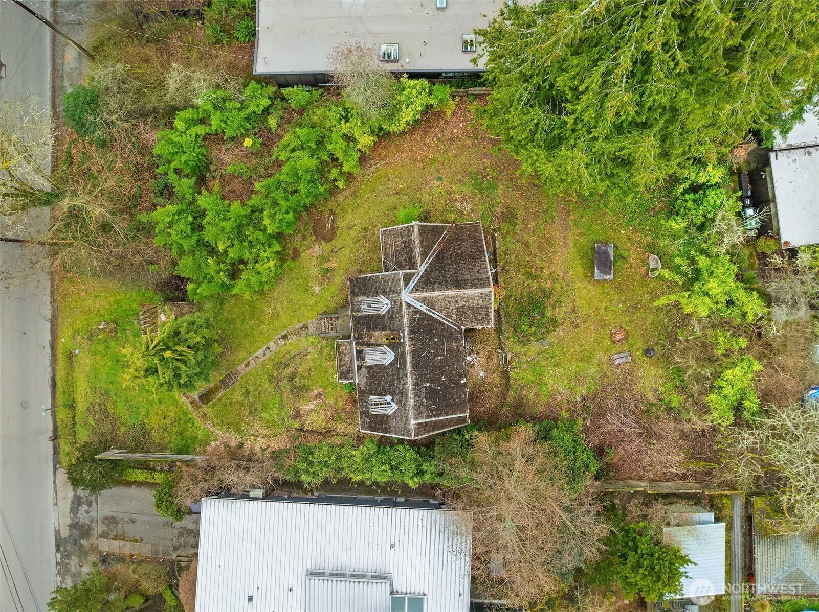 9229 45th AVE NE, Seattle, WA 98115