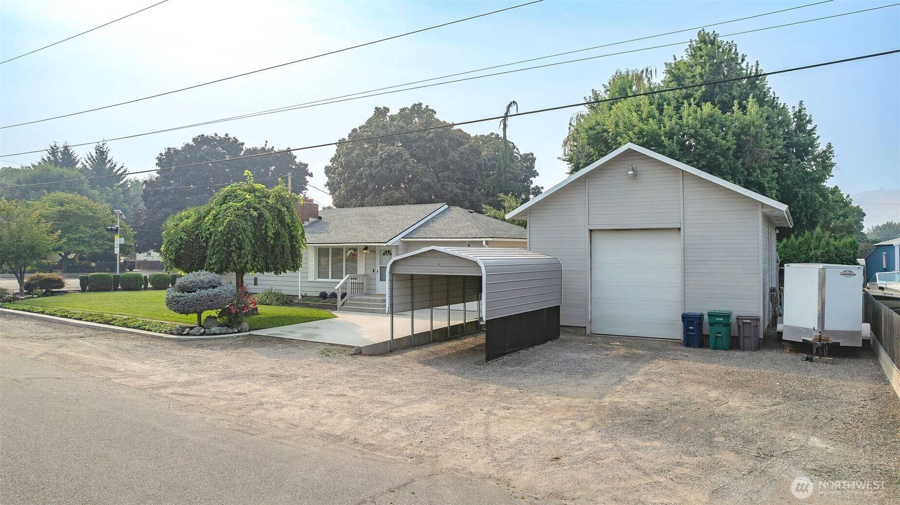 1388 Tedford ST SE, East Wenatchee, WA 98802