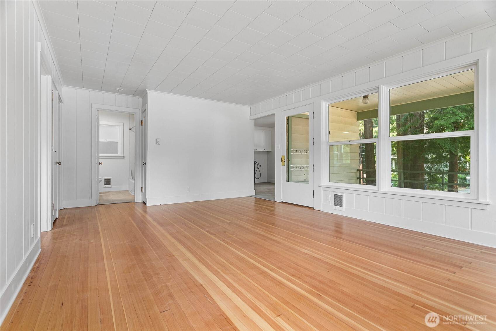 4541 Cable ST, Bellingham, WA 98229