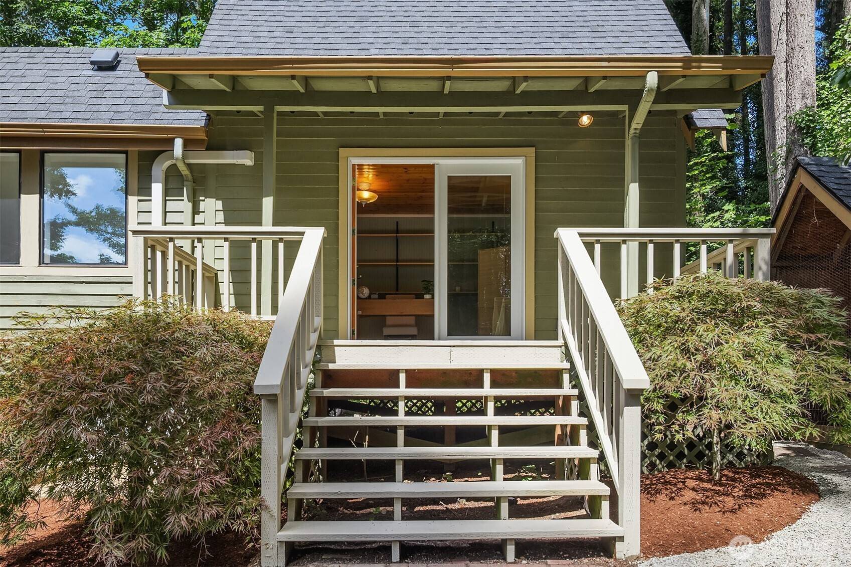 12640 Manzanita RD NE, Bainbridge Island, WA 98110