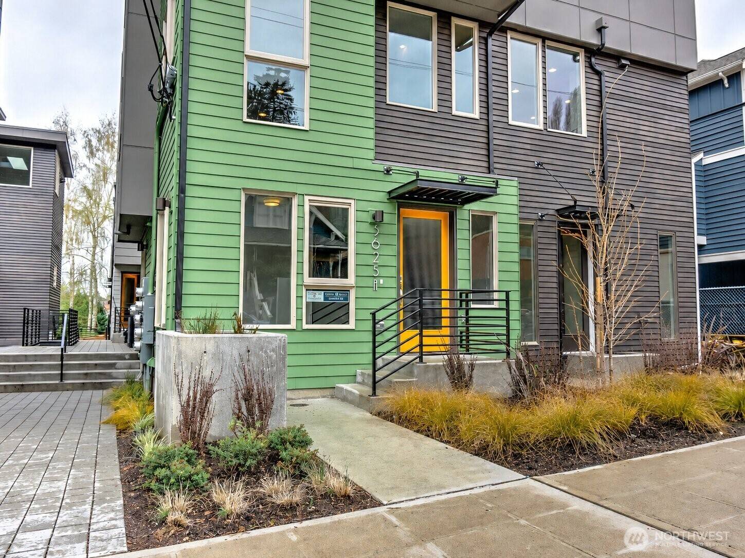 3625 Evanston AVE N #A, Seattle, WA 98103
