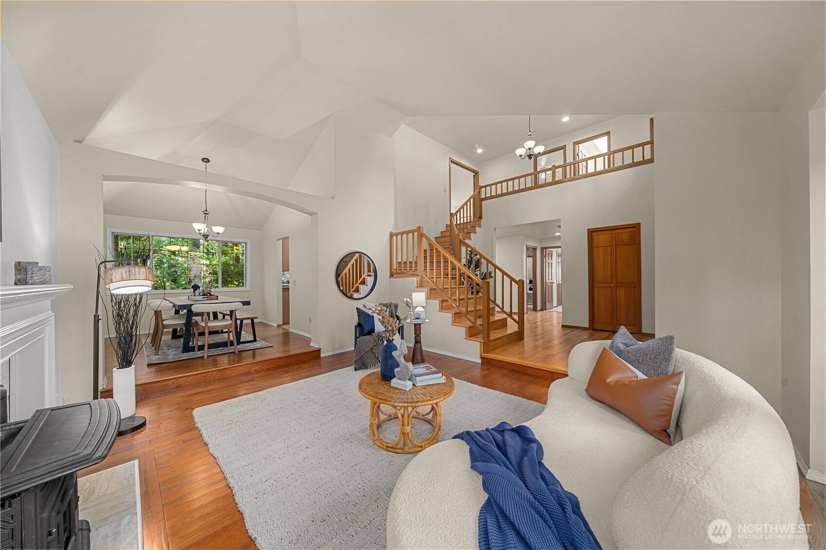 25327 236th CT SE, Maple Valley, WA 98038