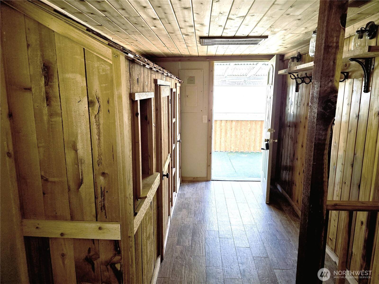 4325 A US 395 HWY, Clayton, WA 99110