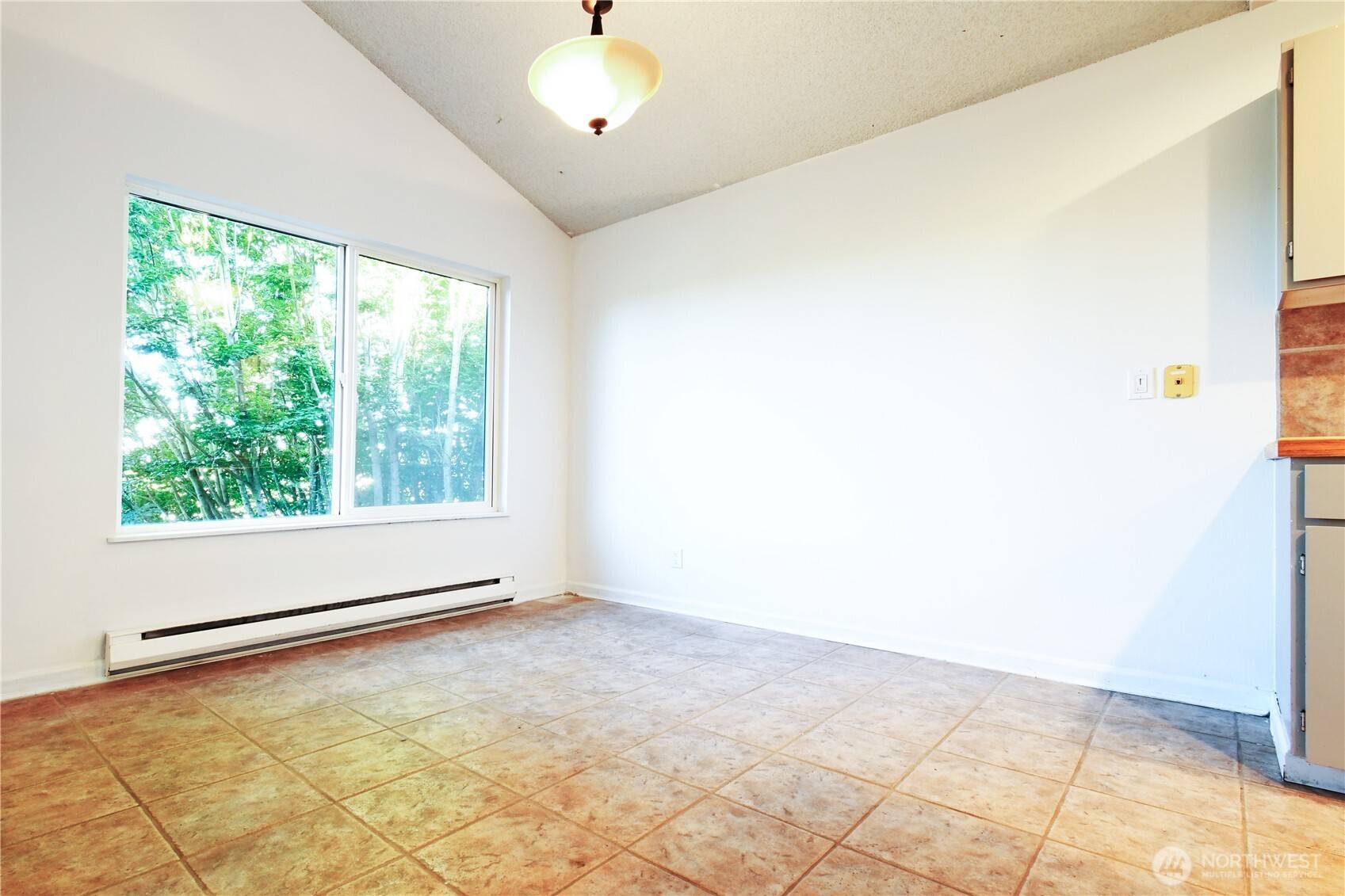 7924 212th ST SW #313, Edmonds, WA 98026