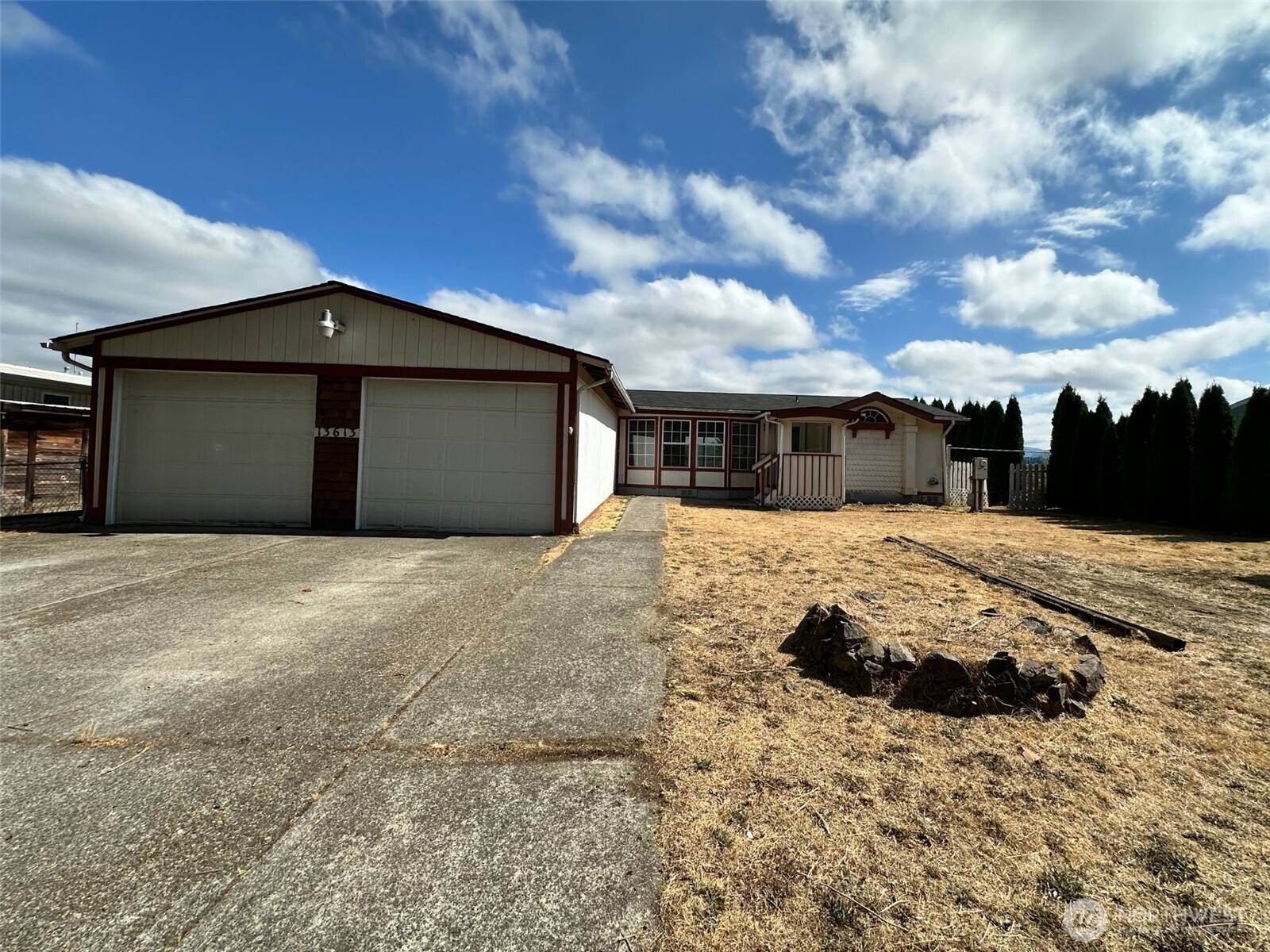 13613 Cedar Cir E, Bonney Lake, WA 98391